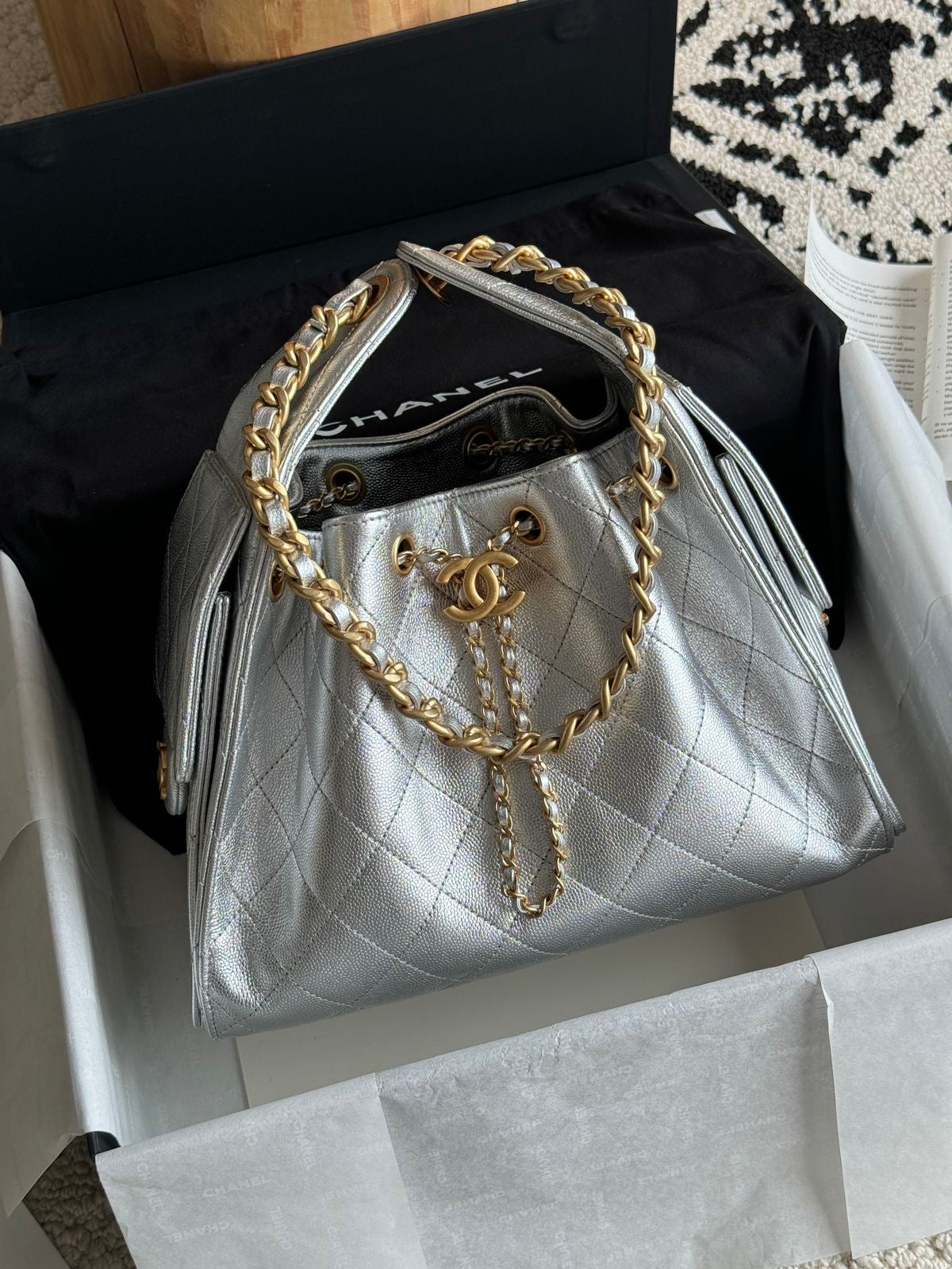 CHANEL 25 Hobo Small with Complete Packaging