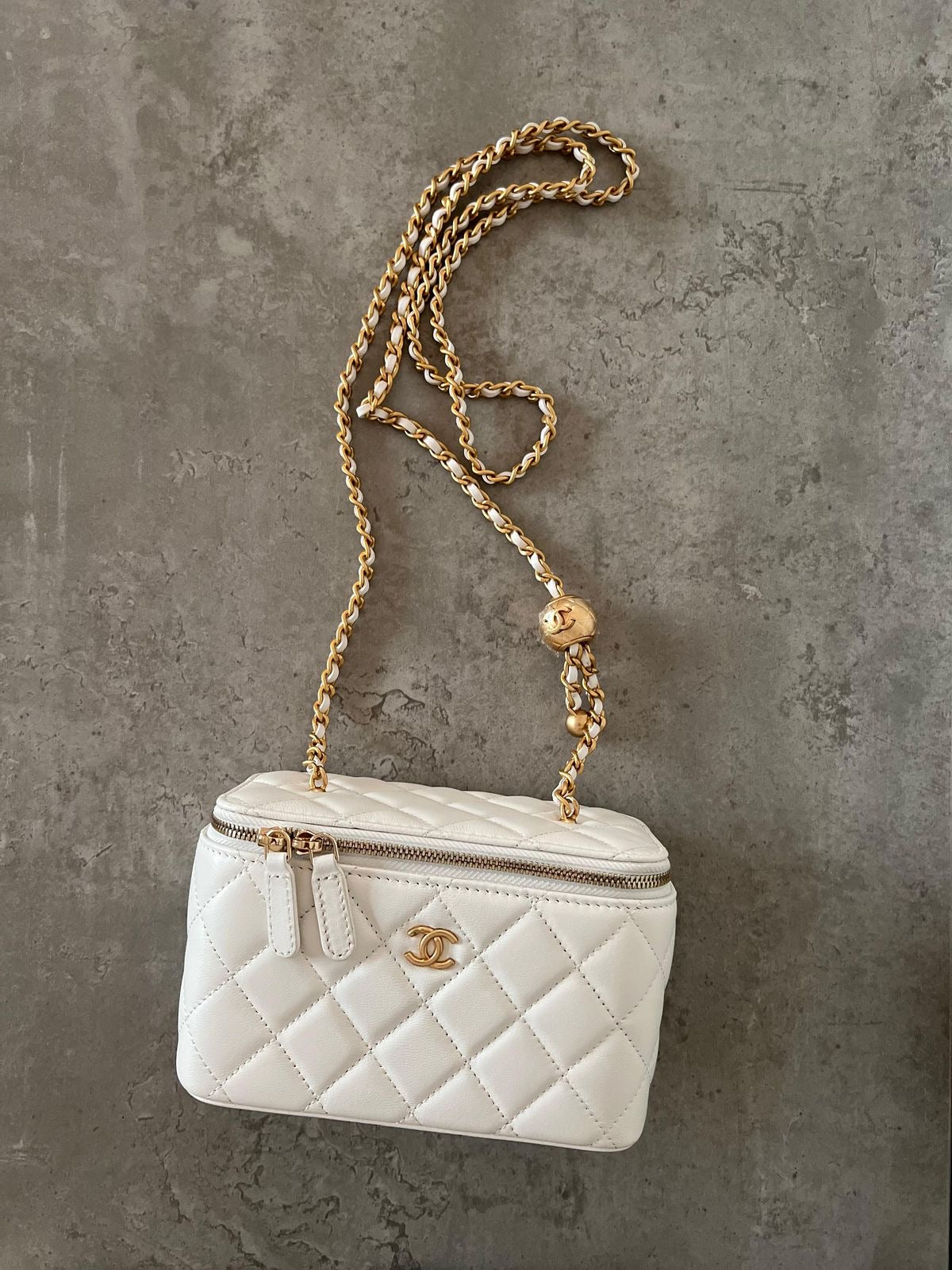 CHANEL Pearl Crush Vanity with Complete Packaging - Genuine Leather