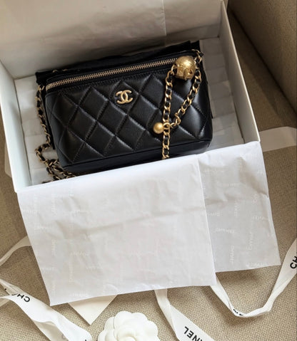 CHANEL Pearl Crush Vanity with Complete Packaging - Genuine Leather