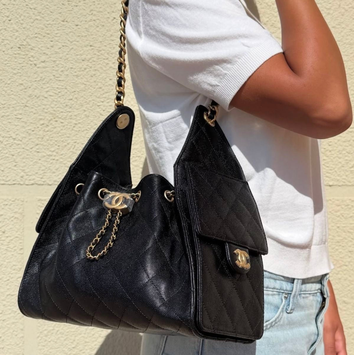 CHANEL 25 Hobo Small with Complete Packaging