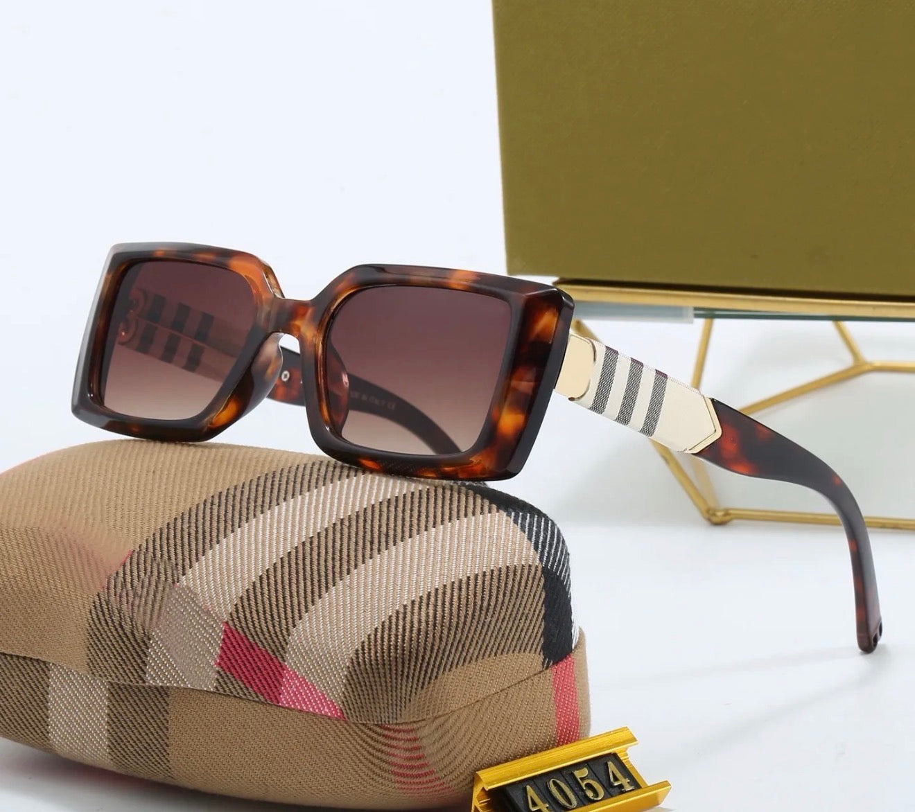 Burberry Sunglasses with Brand Box