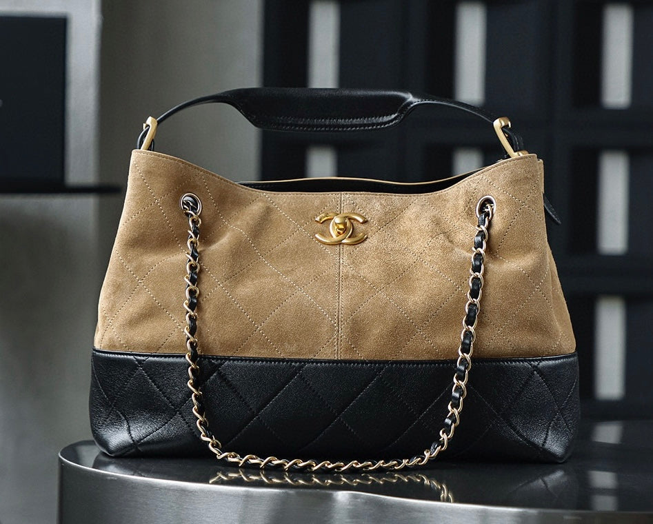 CHANEL 25 Small Tote