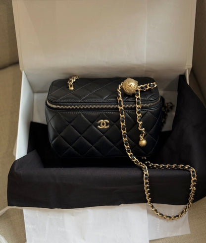 CHANEL Pearl Crush Vanity with Complete Packaging - Genuine Leather
