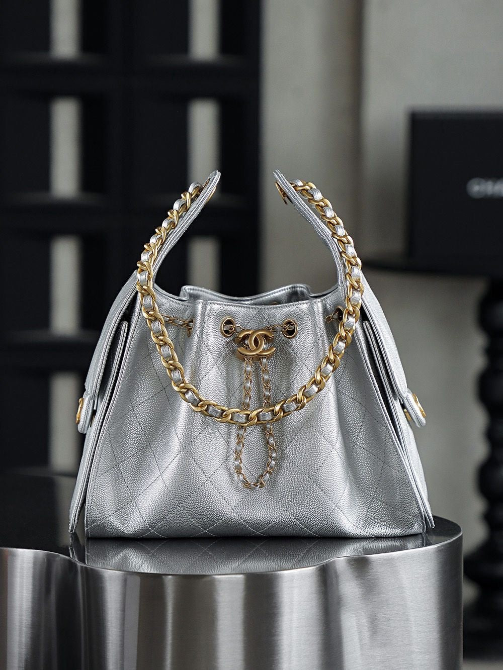 CHANEL 25 Hobo Small with Complete Packaging