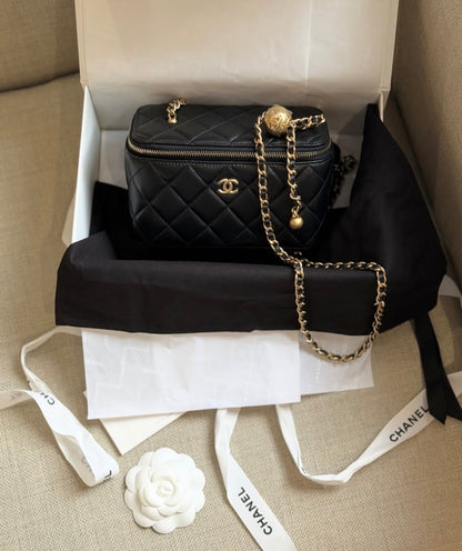 CHANEL Pearl Crush Vanity with Complete Packaging - Genuine Leather